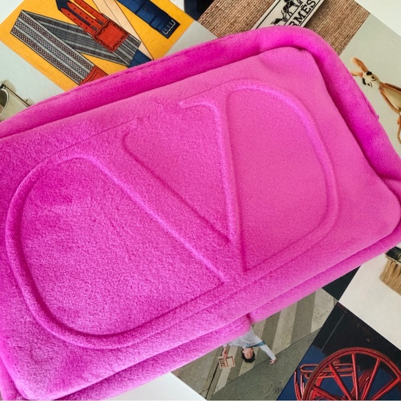 Valentino pink velvet zip cosmetics bag/wristlet - Picture 4 of 6